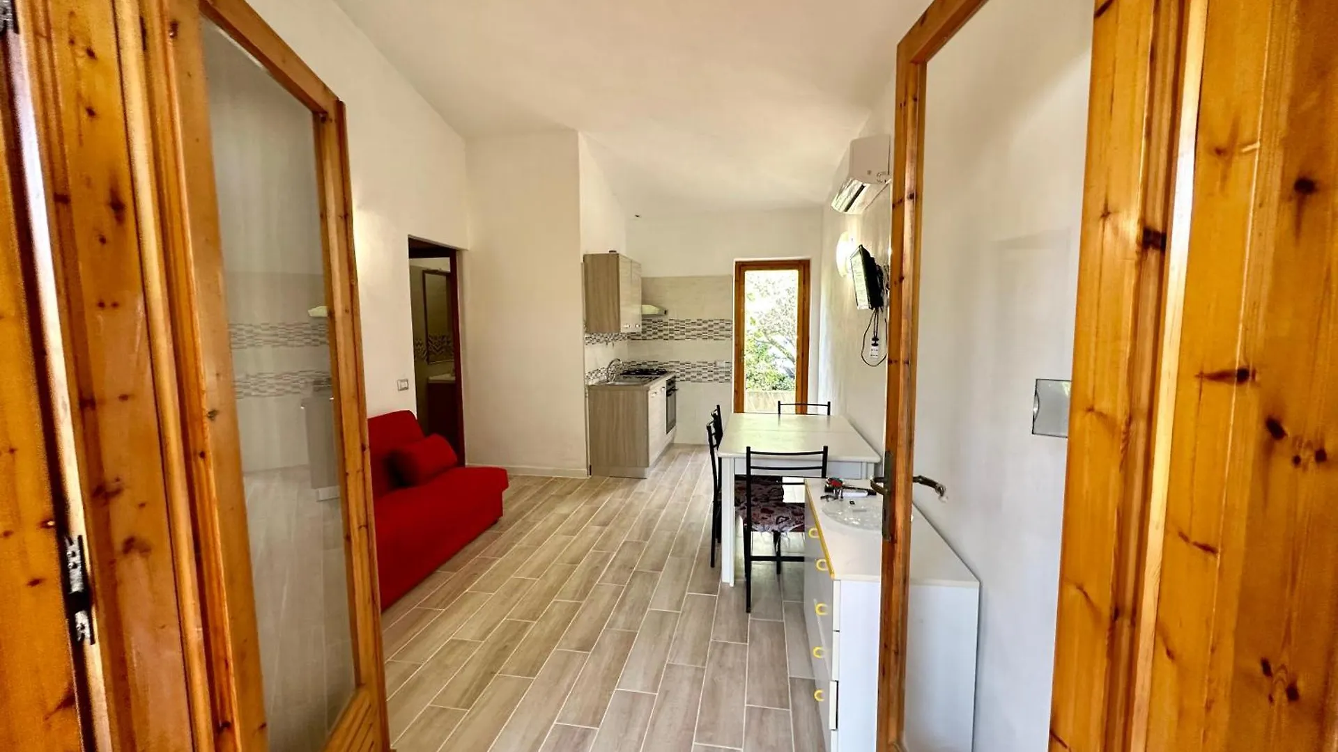 Appartamento Con Veranda - Zona Centrale A 650 Mt Dalla Mare San Teodoro  Apartmán San Teodoro (Sardinia)